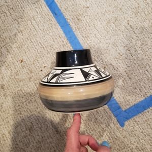 Ute Mtn tribe  vase signed by L Watts